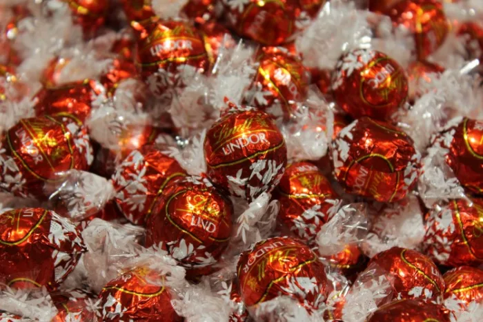 Шоколадные конфеты "LINDOR" молочный шоколад