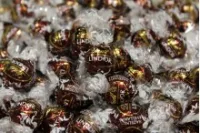 Шоколадные конфеты "LINDOR"  с лесным орехом